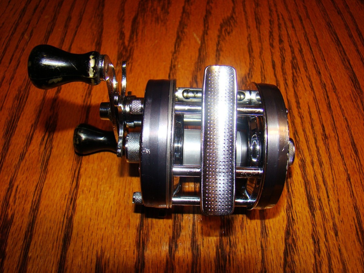 U9025 HR 1973 FIRST YEAR ABU GARCIA AMBASSADEUR METAL GRAY 5500C