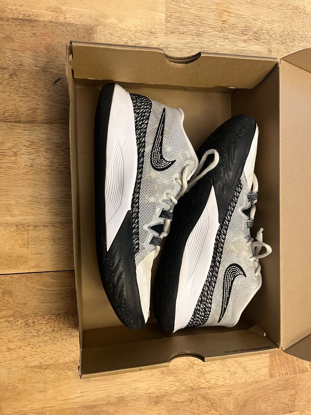 Size 9 - Nike Kyrie Flytrap 6 White Black - image 2