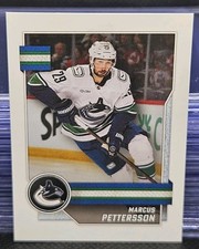 25-26 Topps Stickers Marcus Pettersson 🚨🚨🚨 Vancouver Canucks 