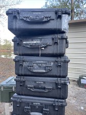 Pelican 1600 Protector Hard Case Waterproof Lockable Black No Foam Free Ship