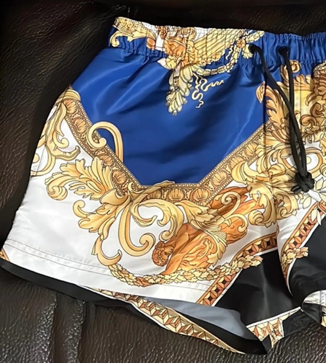 VERSACE ゴールドバロック柄 海パン Mサイズ VERSACE ゴールドバロック柄 海パン Mサイズ バロッコ スイム