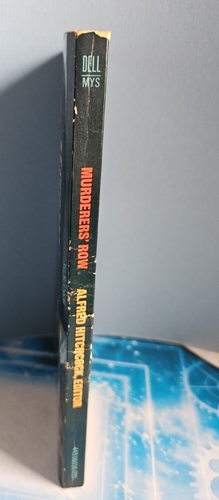 Alfred Hitchcock's Murderers Row. Dell Crime/ Horror 1975 - Picture 3 of 18