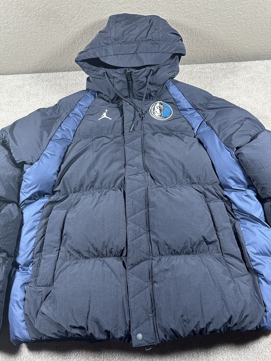 RARE Dallas Mavericks Nike Jordan Statement Full Zip Puffer RARE Dallas Mavericks Nike Jordan Statement Full Zip Puffer