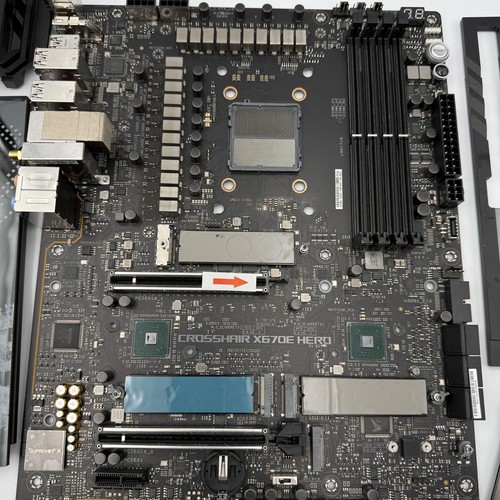 ASUS ROG Crosshair X670E Hero Gaming Motherboard (FOR PARTS) - Picture 4 of 10