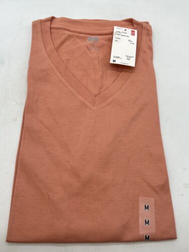 New UNIQLO T-SHIRT V NECK Short Sleeve Tee Cotton For Men Sz Medium in PINK