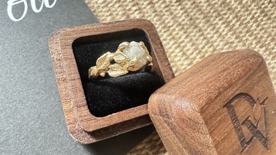 14k soil Gold Six Leaf Rough Diamond Twig Engagement Ring Size: 7