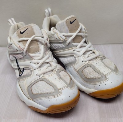 Nike Multicourt 2005 Women s Tennis Shoes Size 7 Gray White Retro