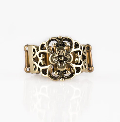 Paparazzi Fanciful Flower Gardens Brass Ring - New