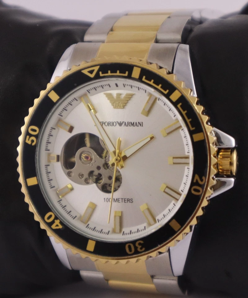 Reloj Pulsera Casual Armani Hombres Bisel Giratorio Esfera Plateada 'Fecha' Hombres Banda de Acero Foto 2 de 4