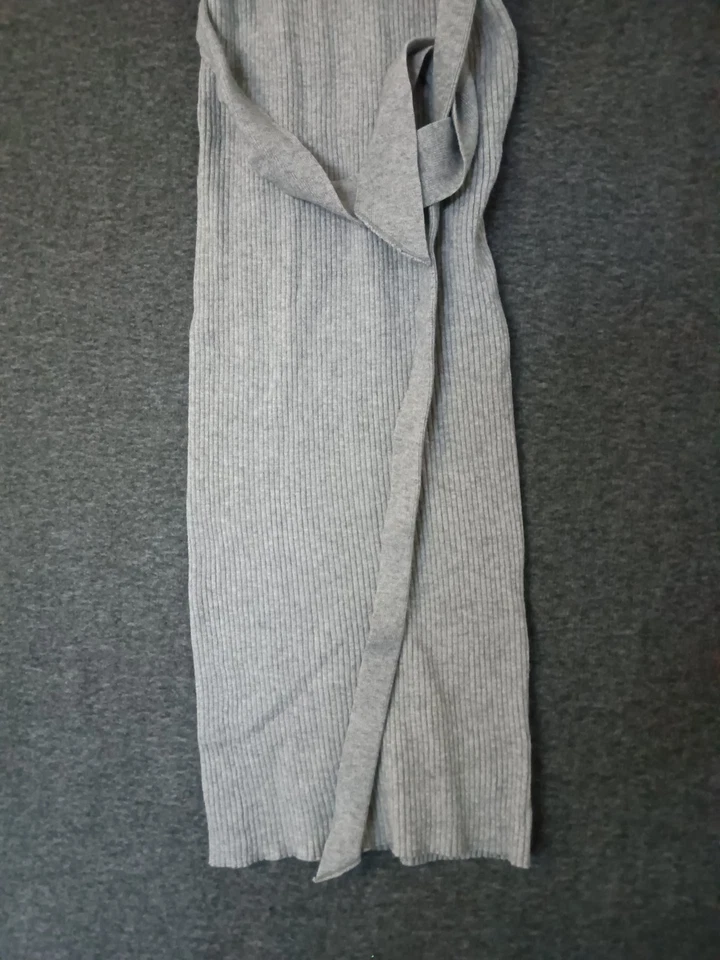 Vestido Suéter Forever 21 Talla S Gris Cuello en V Manga Larga Cinturón Corbata Foto 4 de 4