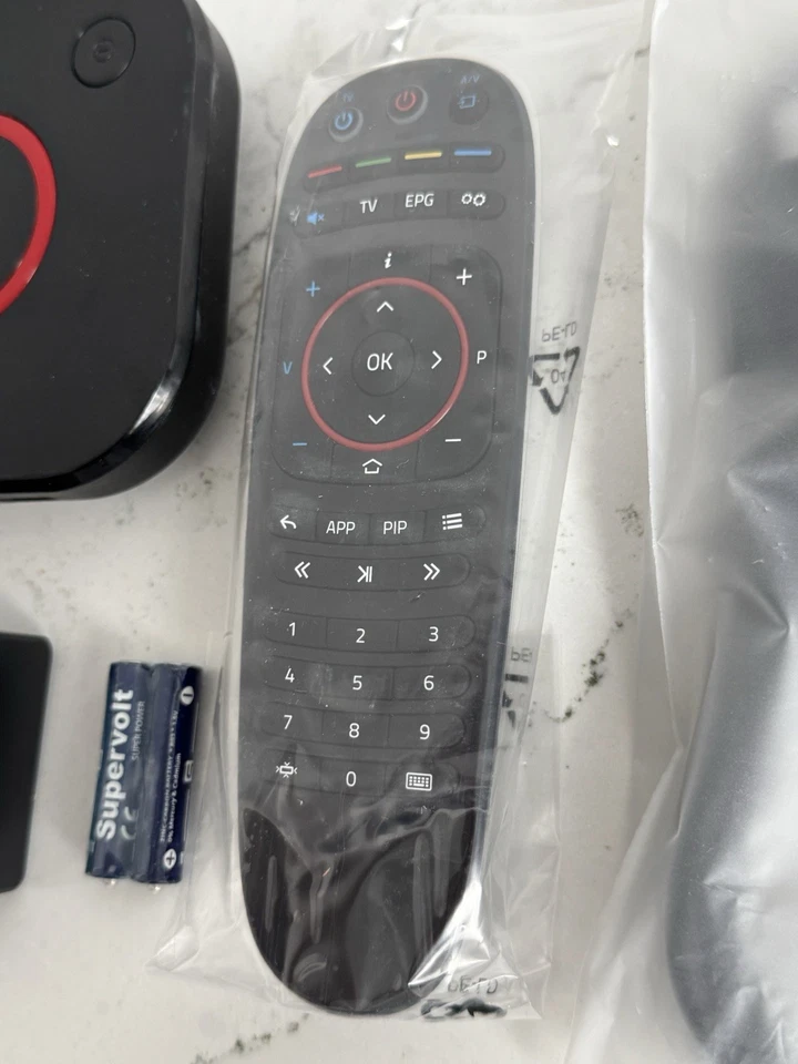 MAG544W3 Brand New/ 600Mbps built-in DUAL WiFi 5G 4K LINUX - Image 2 of 4