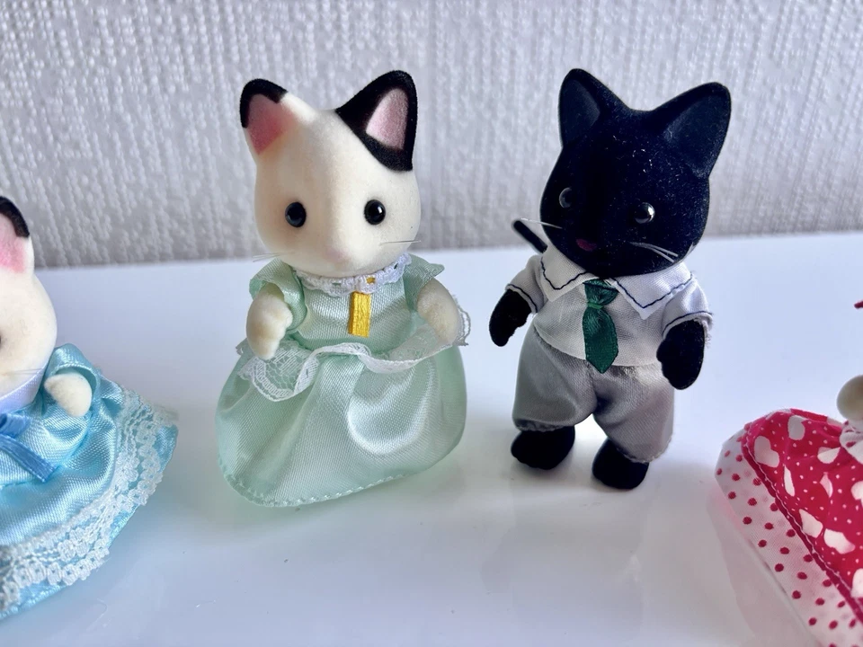 Sylvanian Families Tuxedo Cat Family. Set of 4. - Image 3 of 4