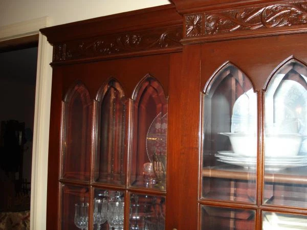 Antiguo gabinete China Curio Breakfront, caoba tallada Estate, grande 7' de ancho, Foto 4 de 4