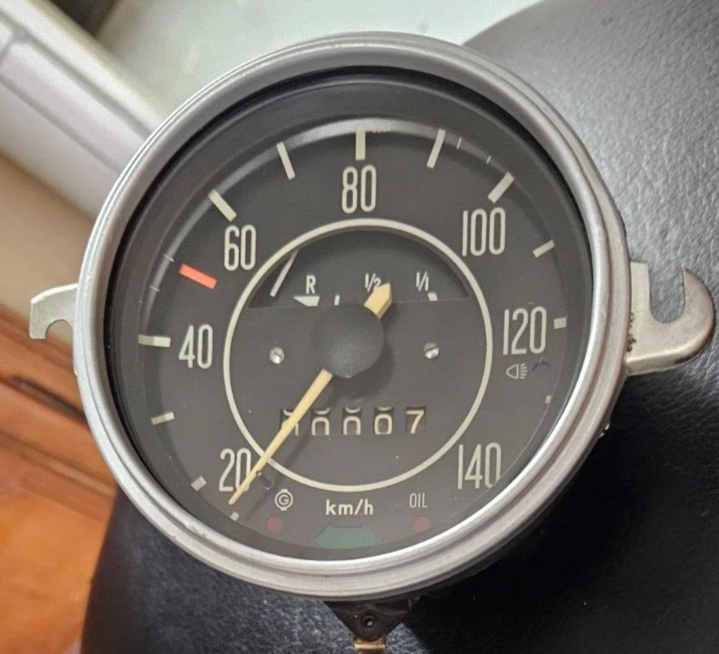 VW Maggiolino 1200/1302 Tachimetro Completo Superato Argento Anello Frontale - Immagine 3 di 4