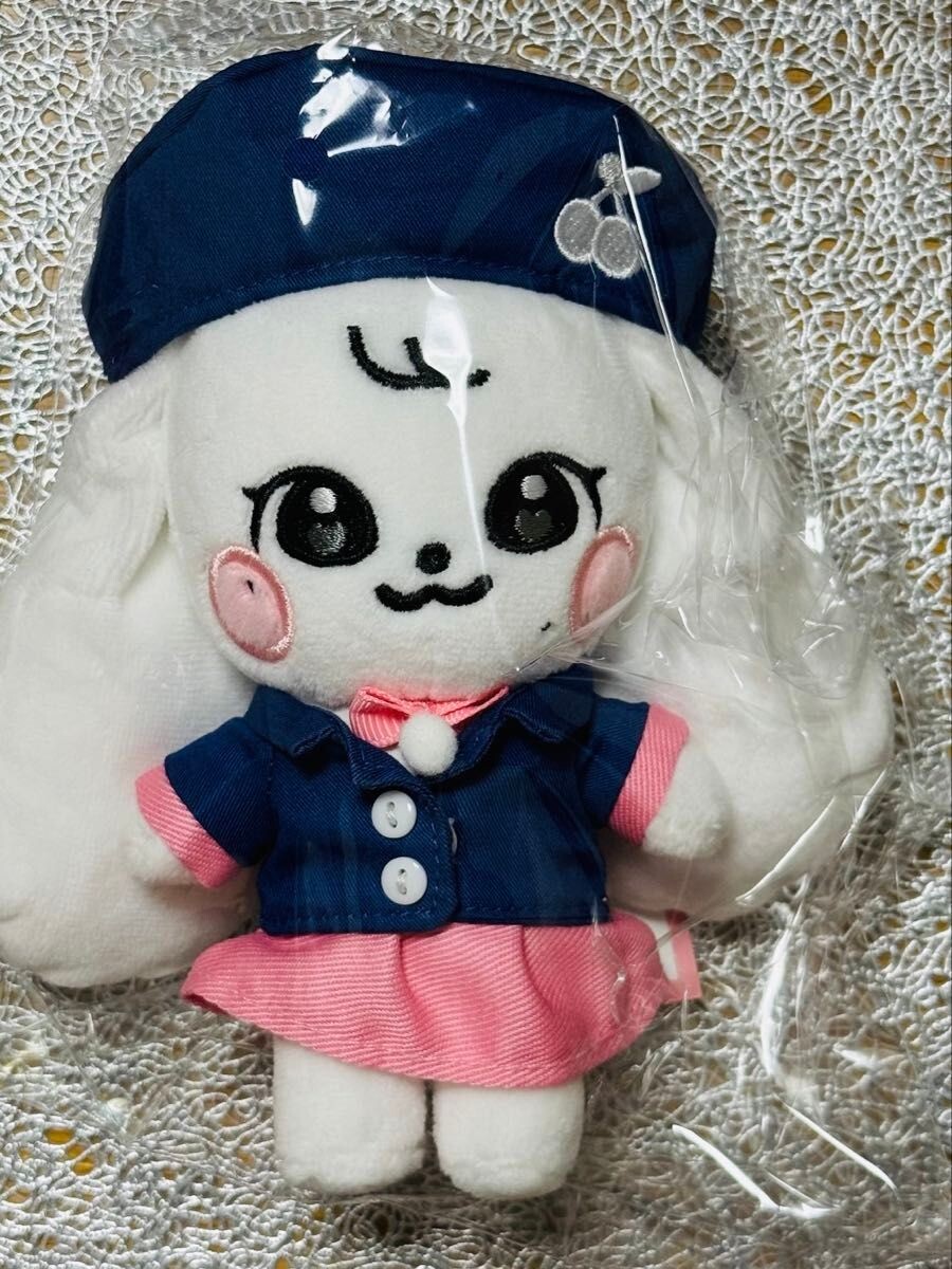 IVE MINIVE ウォニョン popupスクール キーリング トレカ付 IVE WONYOUNG MINIVE POP-UP Official MD SCHOOL KEY RING PLUSH