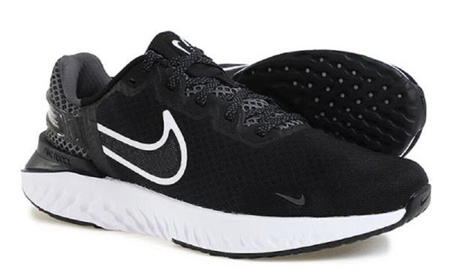 nike legend react men