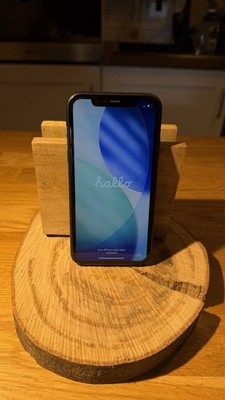 iPhone 11   guter Zustand   voll funktionsfähig - 64GB