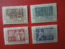 G6519 NETHERLANDS  1952  ITEP  NVPH 592- 595  MH