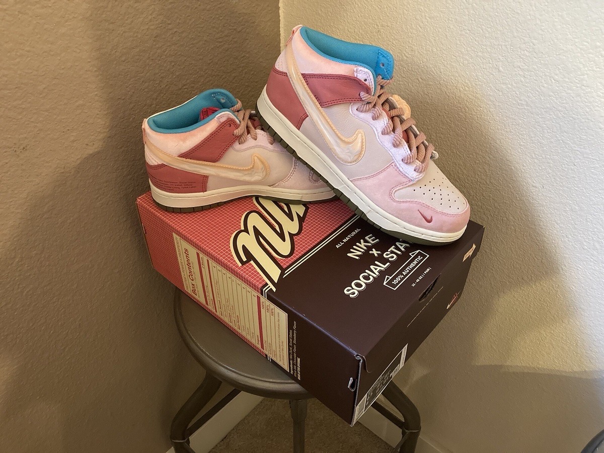 nike dunk low strawberry pink 2021