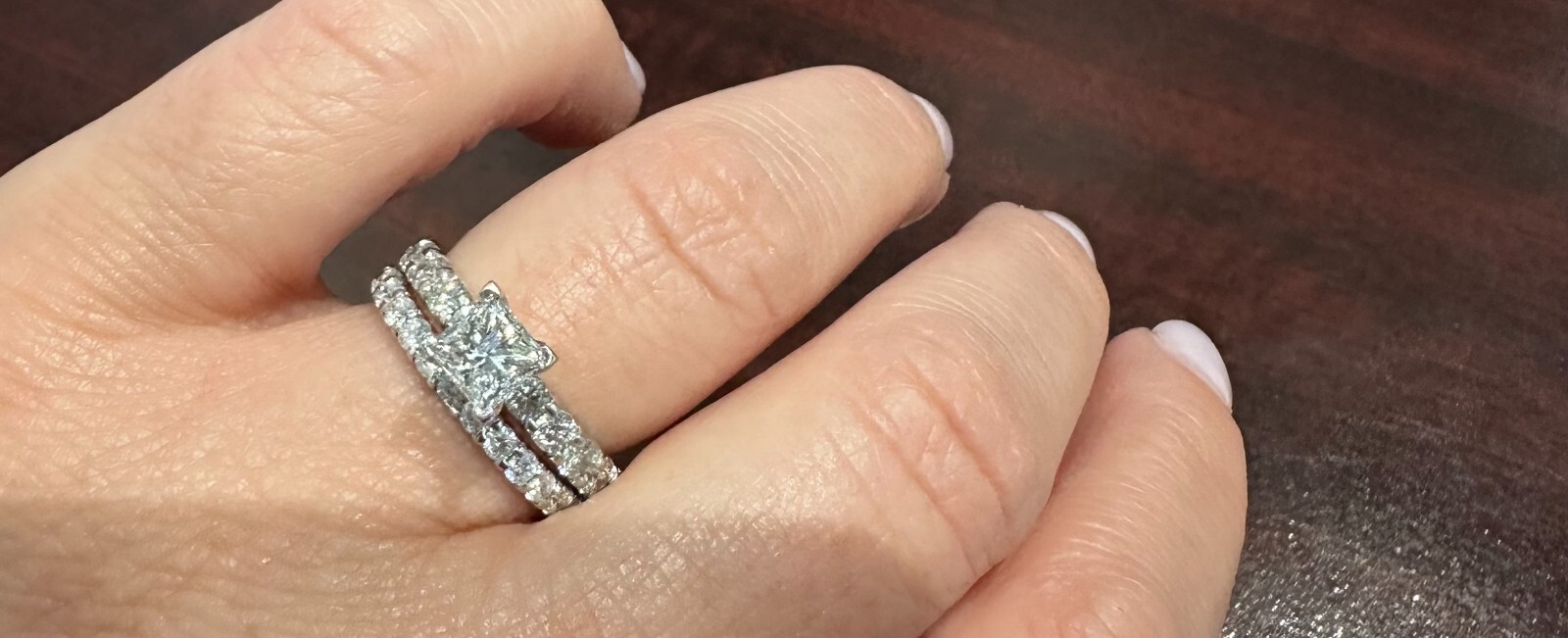 Beautiful, clear, hardly worn princess cut diamond engagment ring and band 