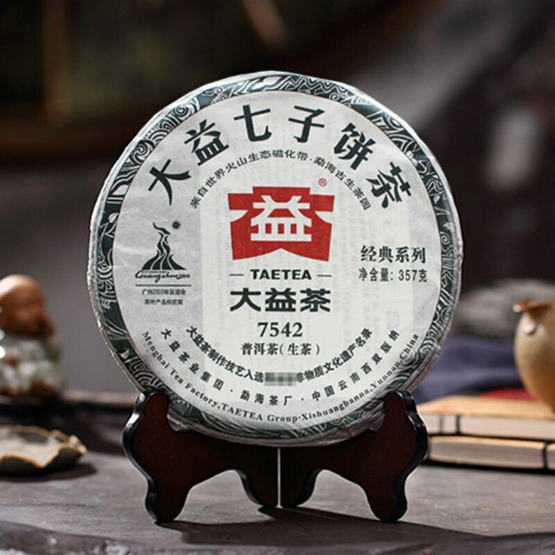 TAETEA Puerh Classic 7542 Raw Pu'er Tea Cake - 2010 Yunnan Menghai Dayi 357g