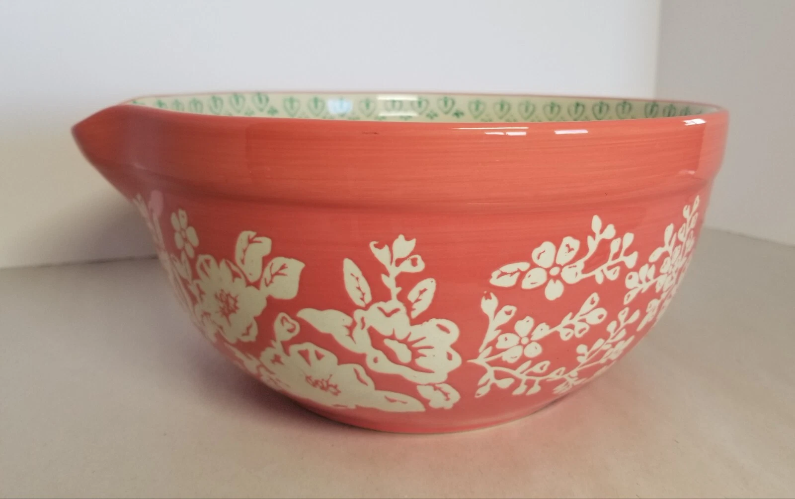 Pioneer Woman Fancy Flourish Mixing Bowl with Spout 2.5 Quarts 9-1/2" EUC