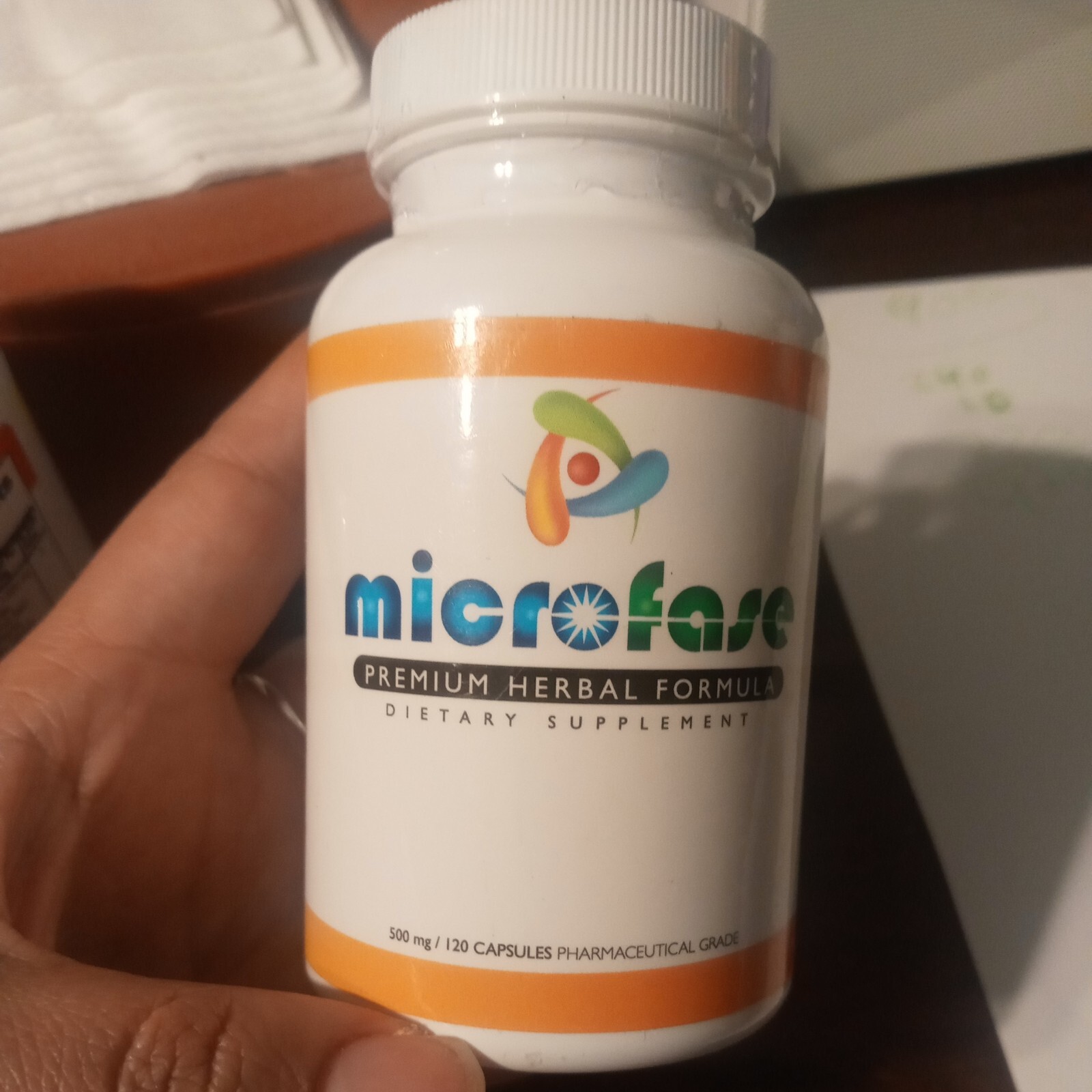 Microfase Premium Herbal Formula 120 Capsules.expiration in pictures