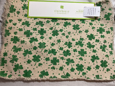 STOREH0OUSE PLACEMATS ST PATRICKS DAY SHAMROCKS CREAM GREEN 13 X 19 NIP
