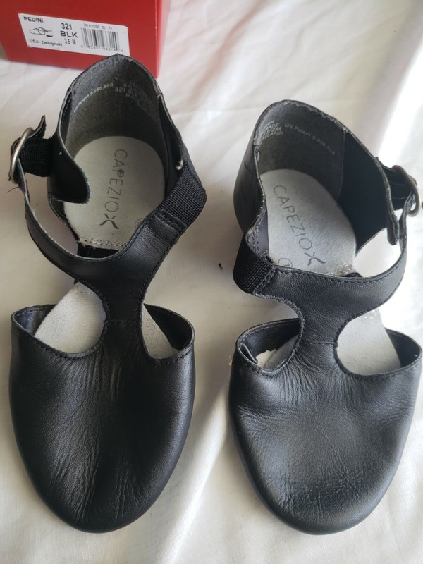 DANCE SHOES In Box Capezio 321 Pedini Leather Black Lyrical Size 3 1/2 GIRLS