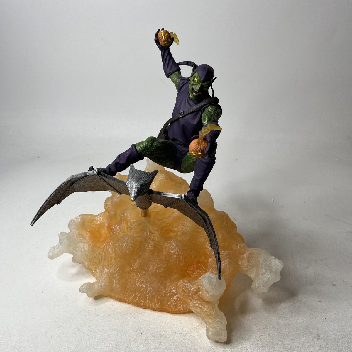 MARVEL Gallery Green Goblin Deluxe PVC STATUE - Can Hang On Wall