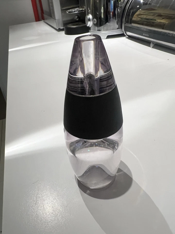 Red Wine Aerator (pre-owned) - Image 2 of 4