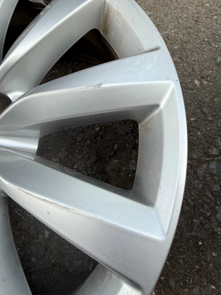 17 Zoll Alufelge 7Jx17 ET 43 Felge Rim 1x VW Tiguan 5N Original 5N0601025P - Bild 2 von 4