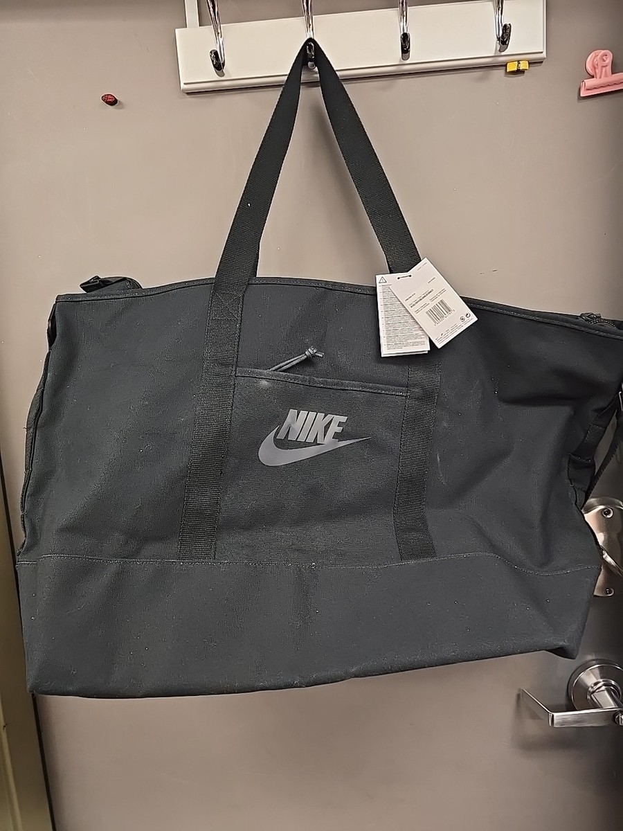 nike sportswear utility bag
