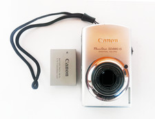 Canon PowerShot SD880 IS Digital ELPH 10.0MP Camera w/Case
