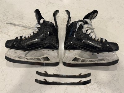 7.5 fit 1 bauer supreme Mach hockey skates used with extra blades runners