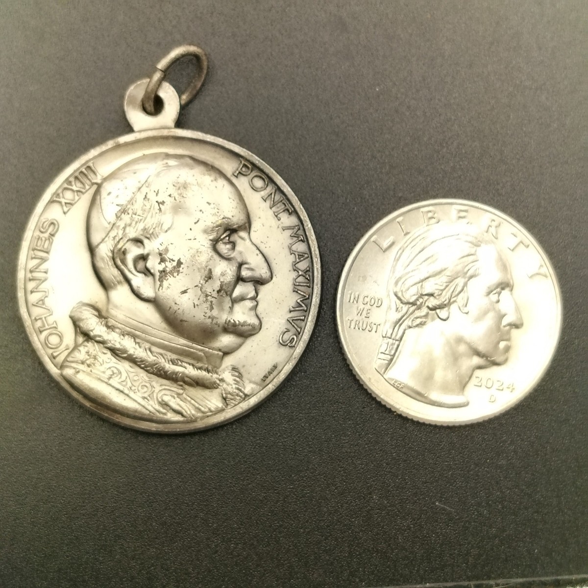 Vintage Pope John XXIII Pont Max Pius XII Religious Medal Pendant