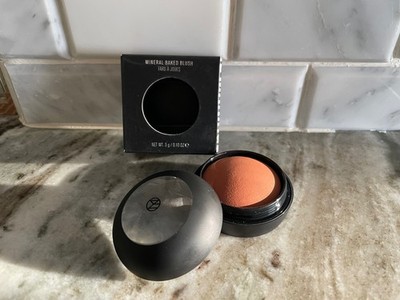 NIB IL Makiage Mineral Baked Blush in Poker Face 0.10 oz READ