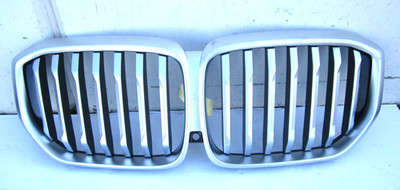 dp60250 BMW G05 X5 LCI 2023 2024 2025 front grille w camera hole OEM