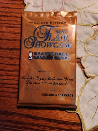 1996-97 FLAIR SHOWCASE BASKETBALL CARD PACK-POS.KOBE ROOKIES-JORDAN HOT SHOTS$$