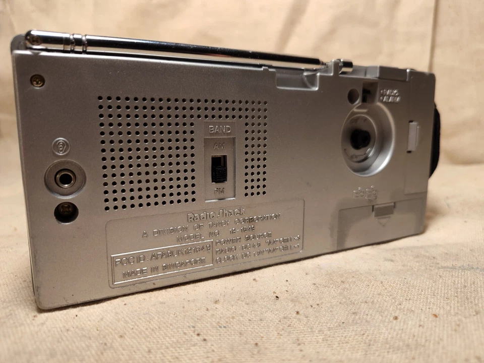 Vintage Realistic Chronomatic-242 Radio,Clock & Alarm WORKS! - Image 2 of 2