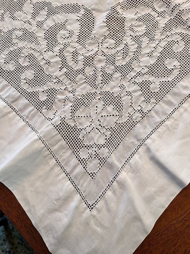 BIG Vintage Bright White Linen Tablecloth Punchwork BANQUET 64x114 - Picture 9 of 12