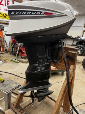 1965 EVINRUDE 40 HP ELECTRIC SHIFT LARK 7 LOWER UNIT SURROUND