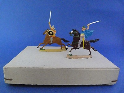 Plats d'étain - Zinnfiguren - Flat tin : 2 soldats cavaliers romains