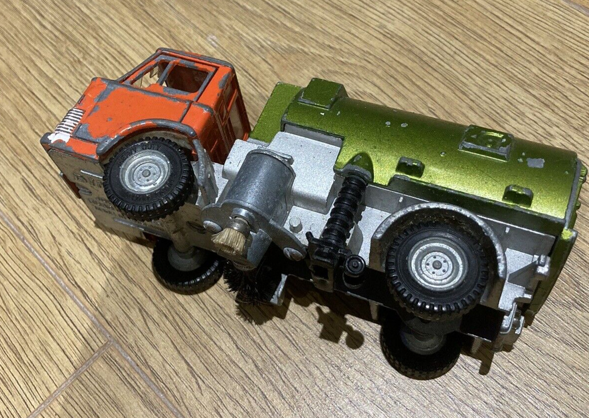 Dinky Toys 1970s 1/43 Johnson Road Sweeper 2