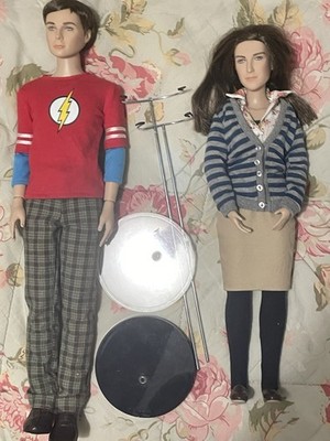 Sheldon Cooper & Amy Farrah Folor   Tonner Doll Big Bang Theory 2014