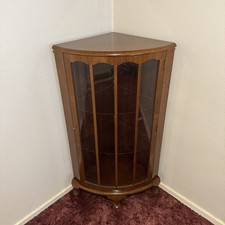 Vintage solid wood corner display cabinet with lock and 2 shelves