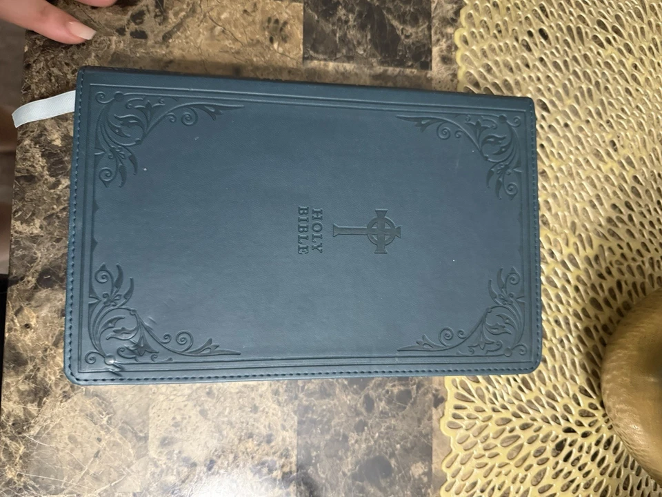 The Woman's Study Bible - New King James Version (Thomas Nelson, Hardcover) - Image 3 of 4