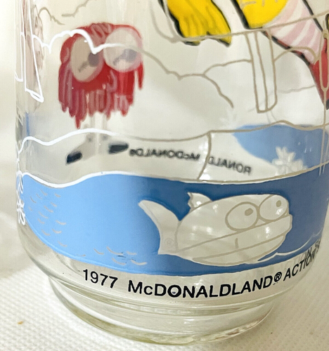 Zwei McDonalds Vintage 1977 New Old Stock Action Series Ronald McDonald Gläser - Bild 5 von 6