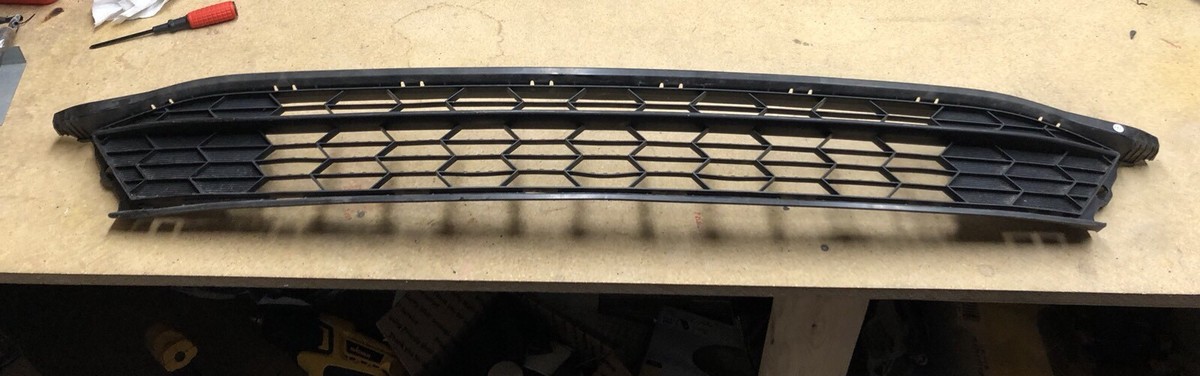 west 711ページ Western Star 47X, 49X Radiator Mounted Grille - A17-22061-000