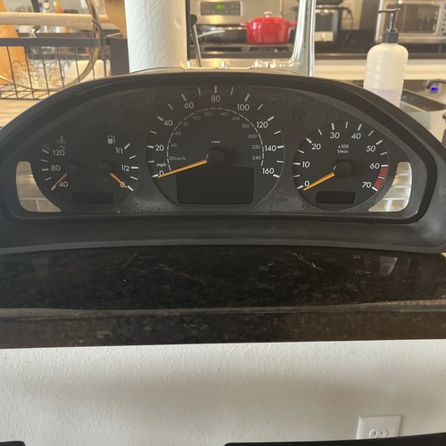 Speedometer 210 Type Cluster Station Wgn Fits 00-03 MERCEDES E-CLASS 1330263 - Picture 1 of 7
